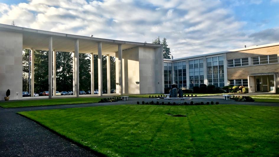 Kenmore Campus Courtyard